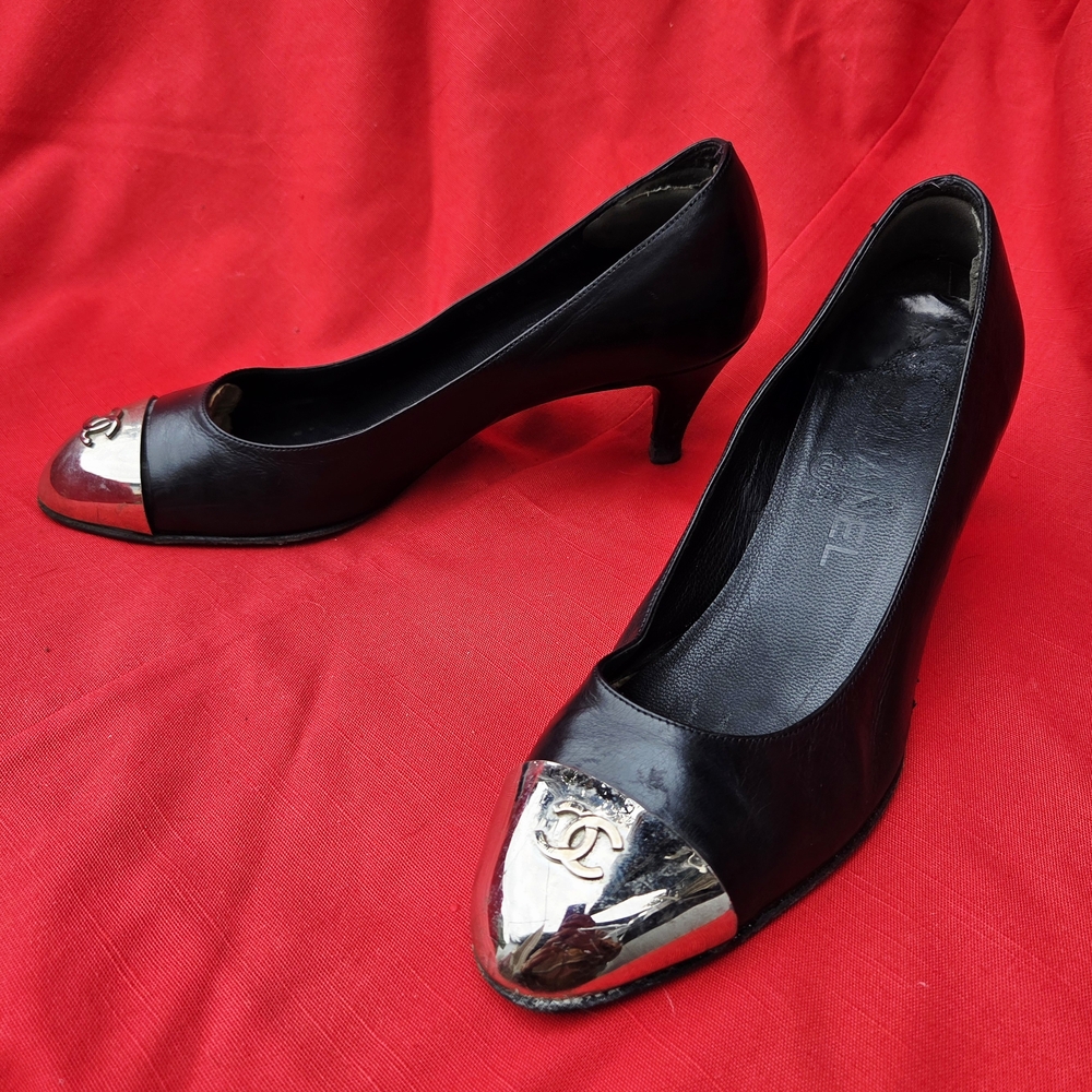Chanel Heels Black Pumps CC Logo Metal Cap Toe Size US6.5 EU37